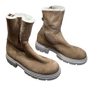 Paul Green Palmer Boot Lug Platform Shearling Tan Size 6.5 (US 9) New With Flaw